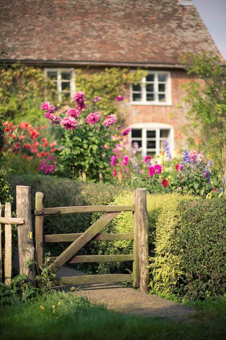 Charming Cottage Garden