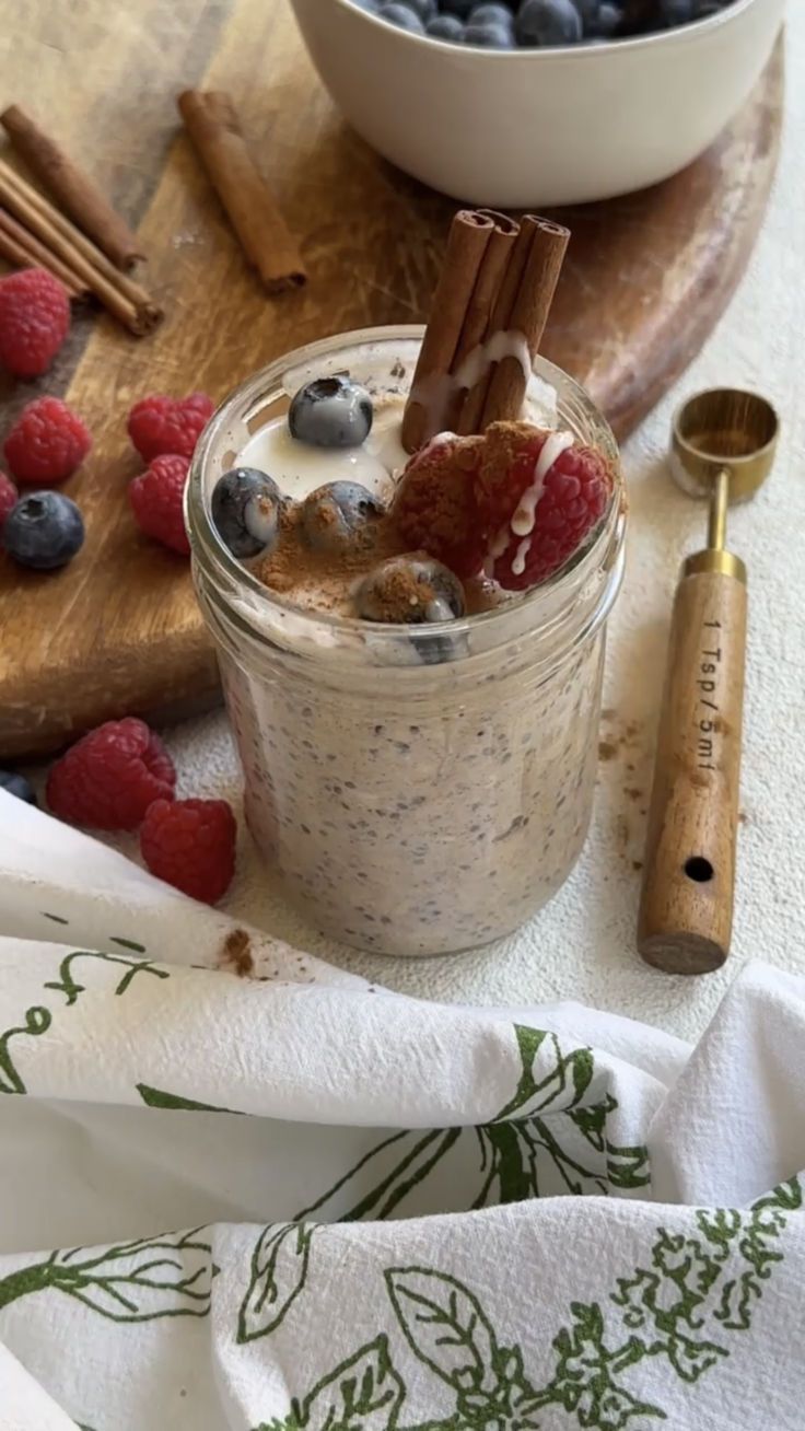 Cinnamon Roll Overnight Oats