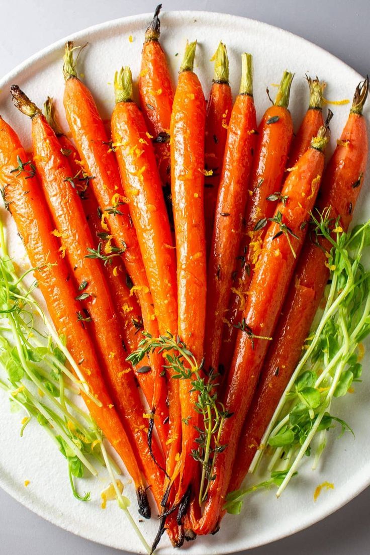 Honey and Thyme Glazed Carrots