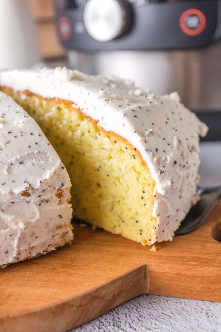 Lemon Poppy Seed Cake