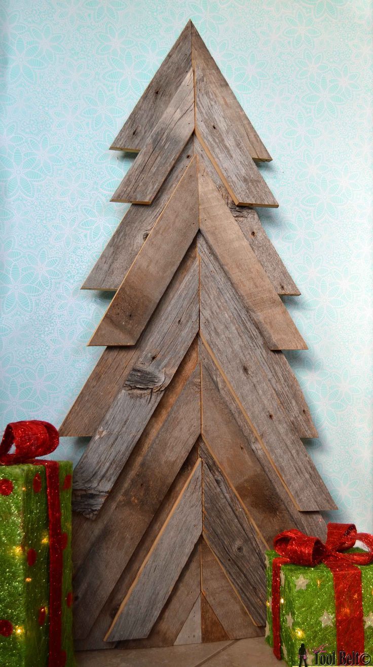 Vintage-Inspired Pallet Tree