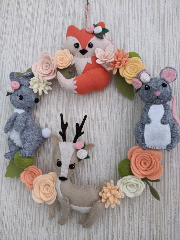 13. Woodland Animal Wreath