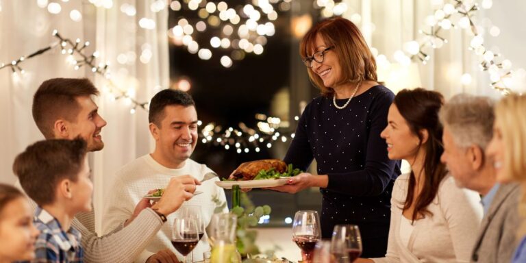 15 Essential Tips for a Relaxed Thanksgiving 2024
