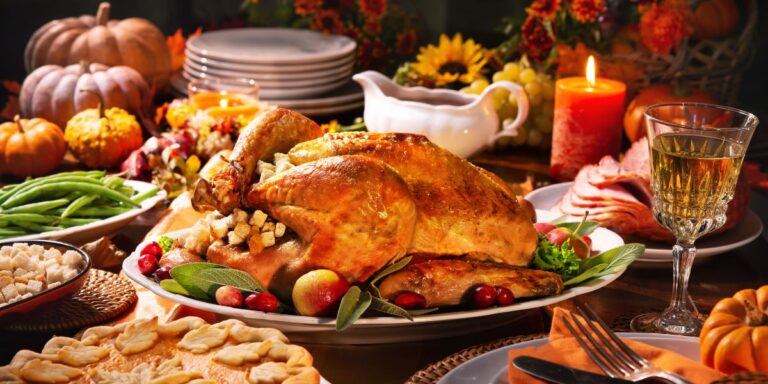19 Stunning Ideas for Your Thanksgiving Table Setup