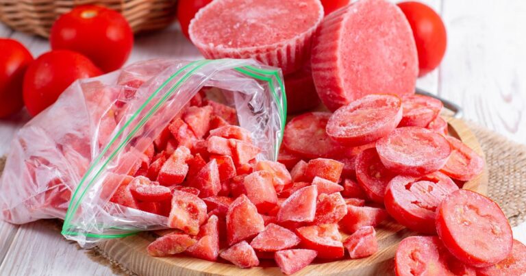 A Quick Guide to Freezing Tomatoes for Fall Meals