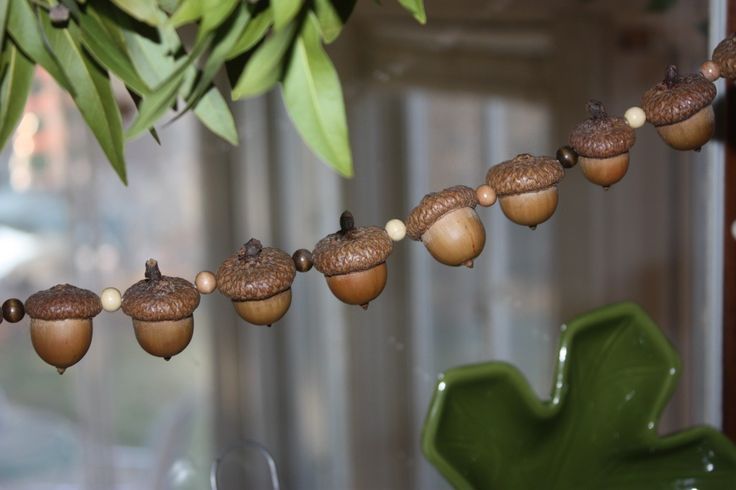 Acorn Garland