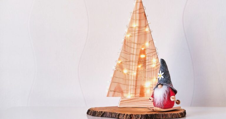 DIY Pallet Christmas Trees: 11 Eco-Friendly Decor Ideas