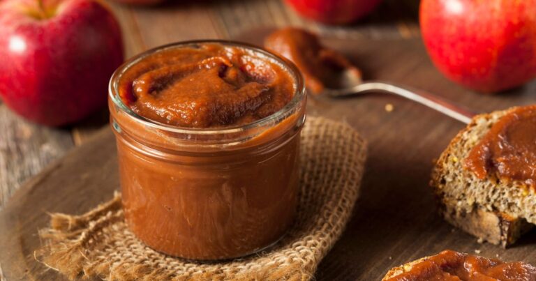 Easy Apple Butter Recipe for Fall Treats