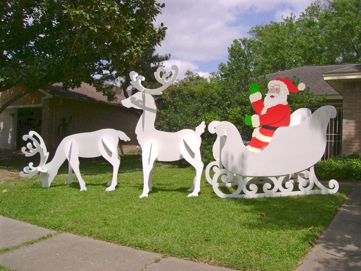 Santa's Sleigh and Reindeer