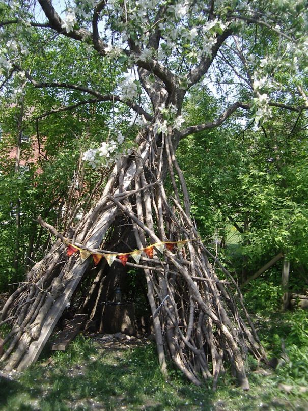 Twig Teepee Construction