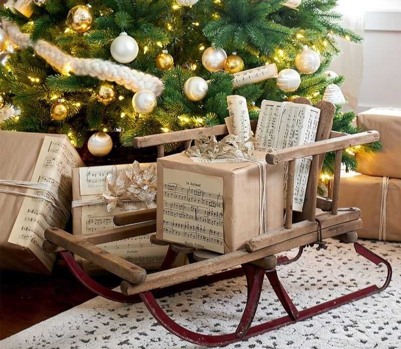 Vintage Sleigh Centerpiece