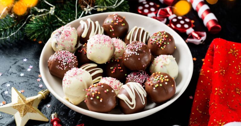 18 Easy and Delicious No-Bake Christmas Treats