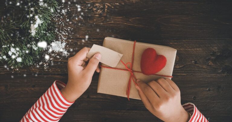 7 Meaningful Holiday Gifts That Cost Nothing
