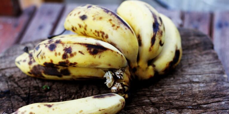 Avoid One Everyday Fruit to Keep Your Bananas Firm and Fresh