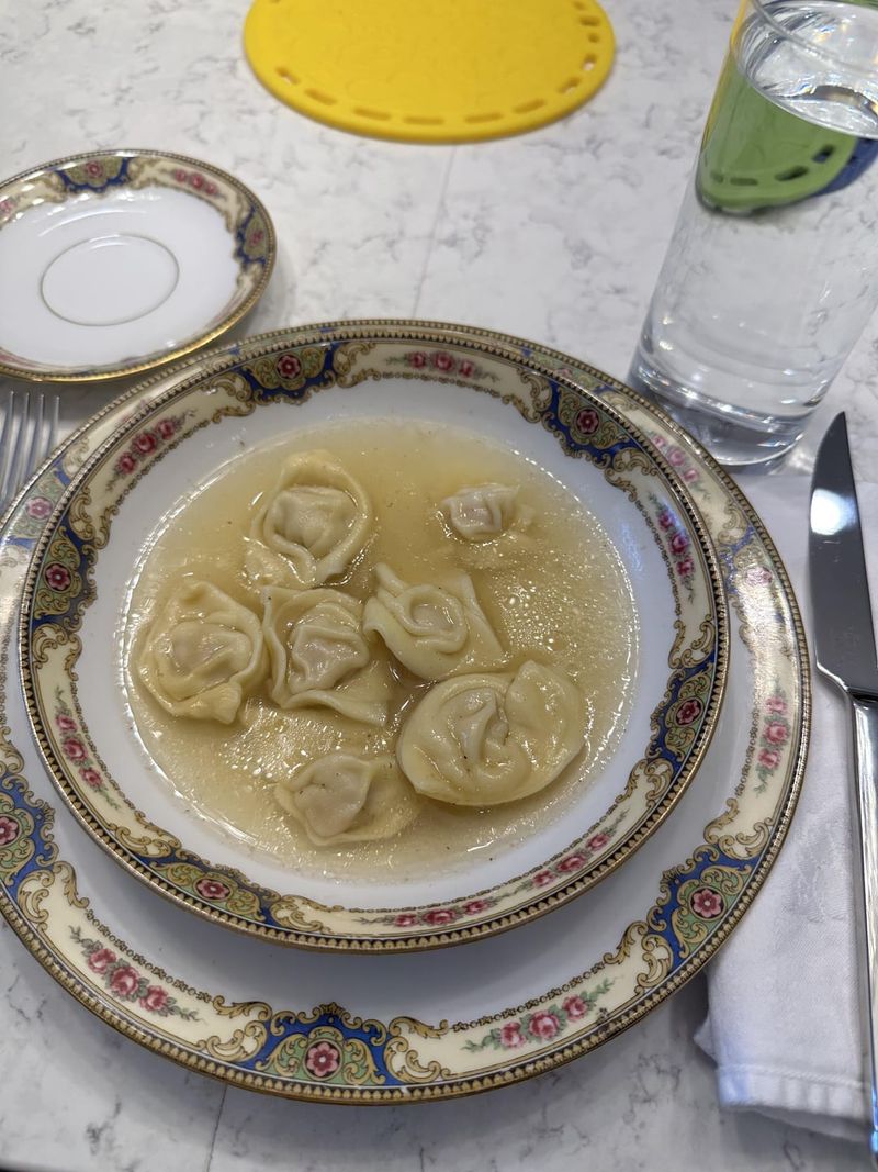 Cappelletti in Brodo