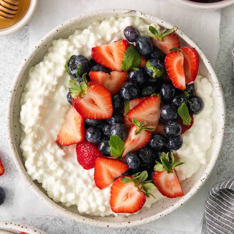 Cottage Cheese and Fruit