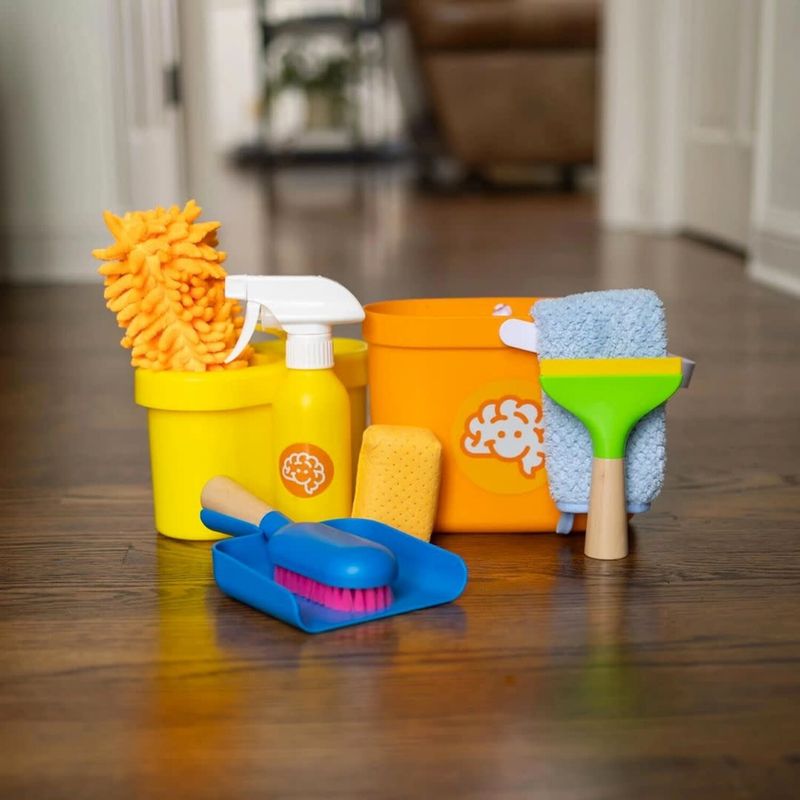 Create a Holiday Cleaning Kit