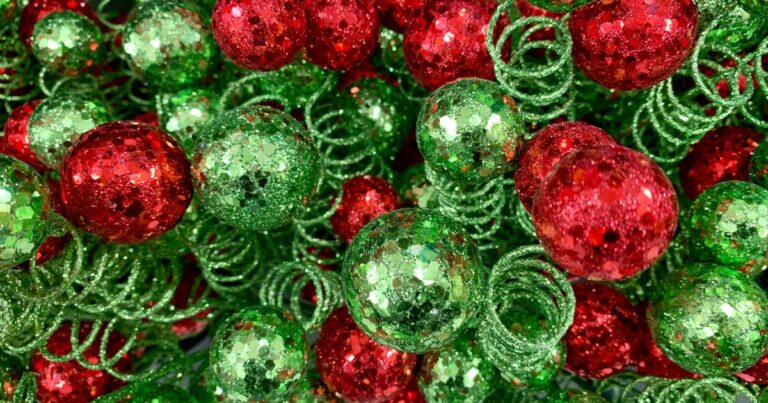 Exploring the Meaning Behind Christmas’s Iconic Color Palette