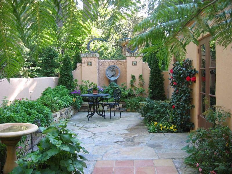 Mediterranean Courtyard