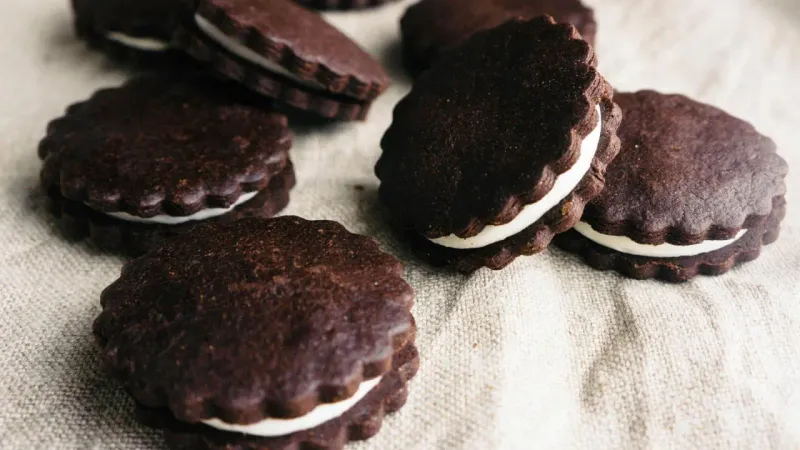 Peppermint Chocolate Sandwiches