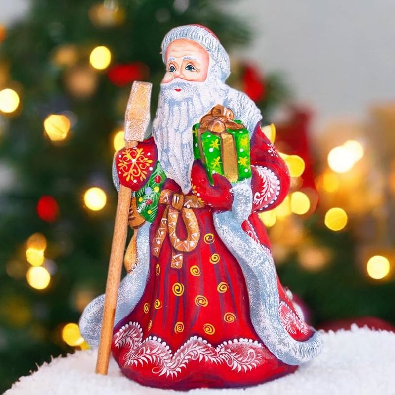 Santa Claus Figurines