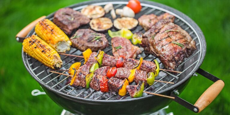 Savoring America’s Finest Barbecue with Homegrown Ingredients for Unforgettable Feasts