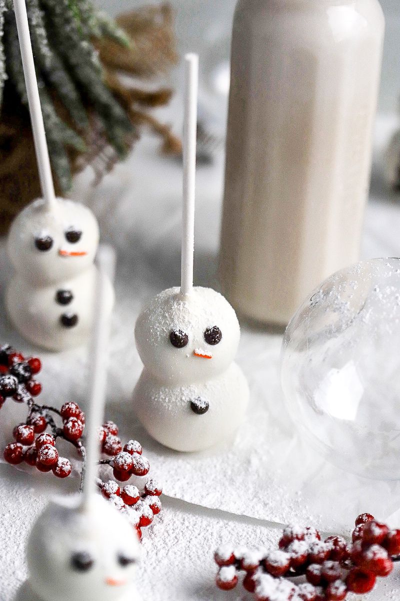 Snowman Cake Pops