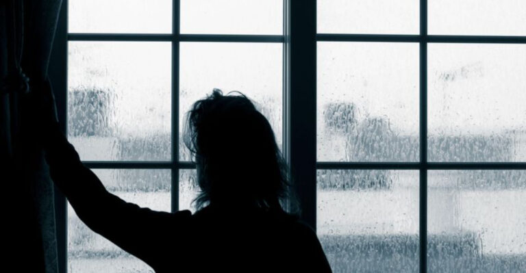 The 1950s Housewife Myth Unraveled: Women’s Lives Now