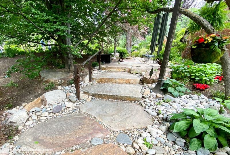 Design Meandering Pathways