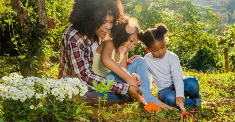 10 Bright Benefits of Gardening and 10 Not-So-Great Challenges