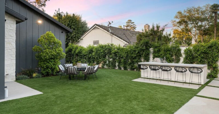 Artificial Turf Is Booming – 15 Reasons This Grass Alternative Is Taking Over Yards Everywhere