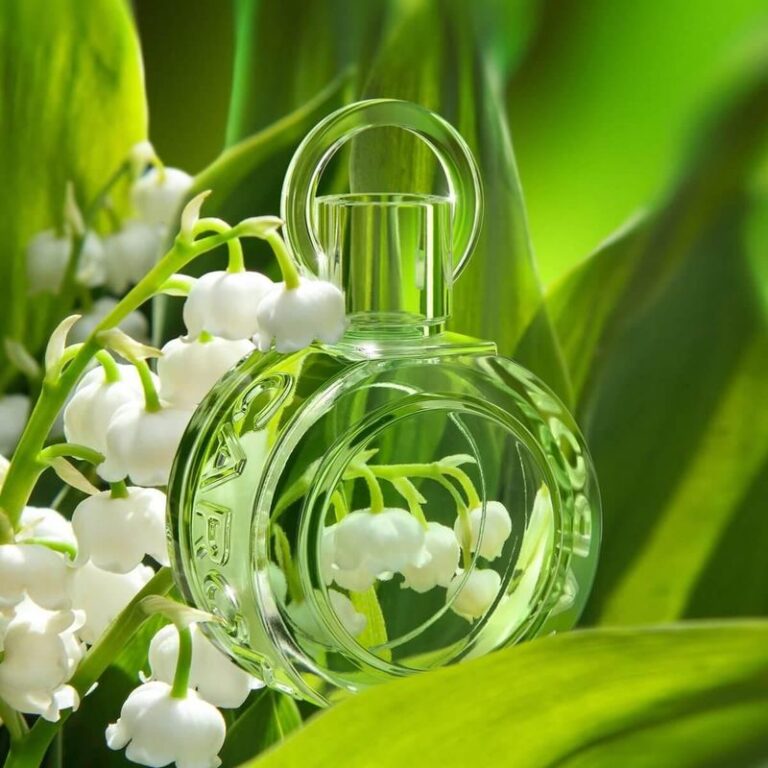 Iconic Smells Meet the 20 Botanical Beauties Responsible for Iconic Perfume Smells ...