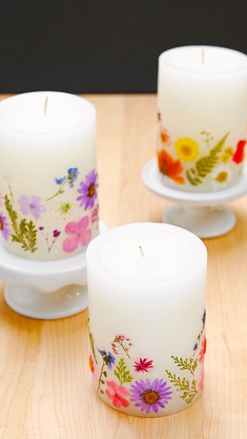 Flower-Embedded Candles