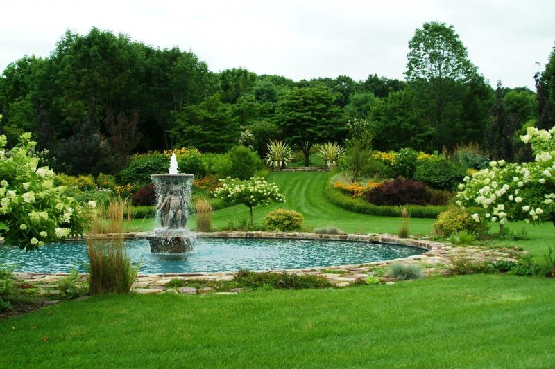 Hortulus Farm Garden and Nursery, USA