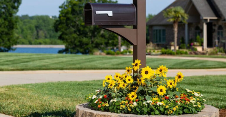 15 Gorgeous Flowers That Will Turn Your Mailbox into a Floral Masterpiece