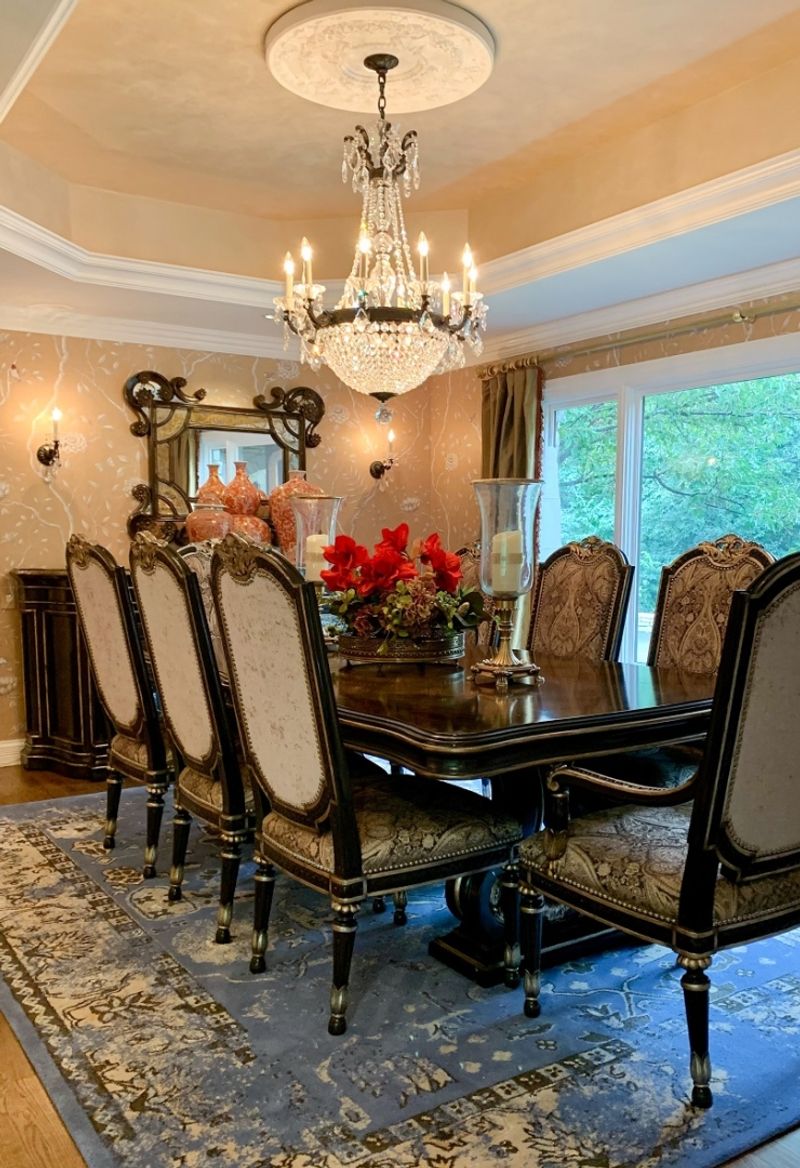 Traditional Dining Rooms