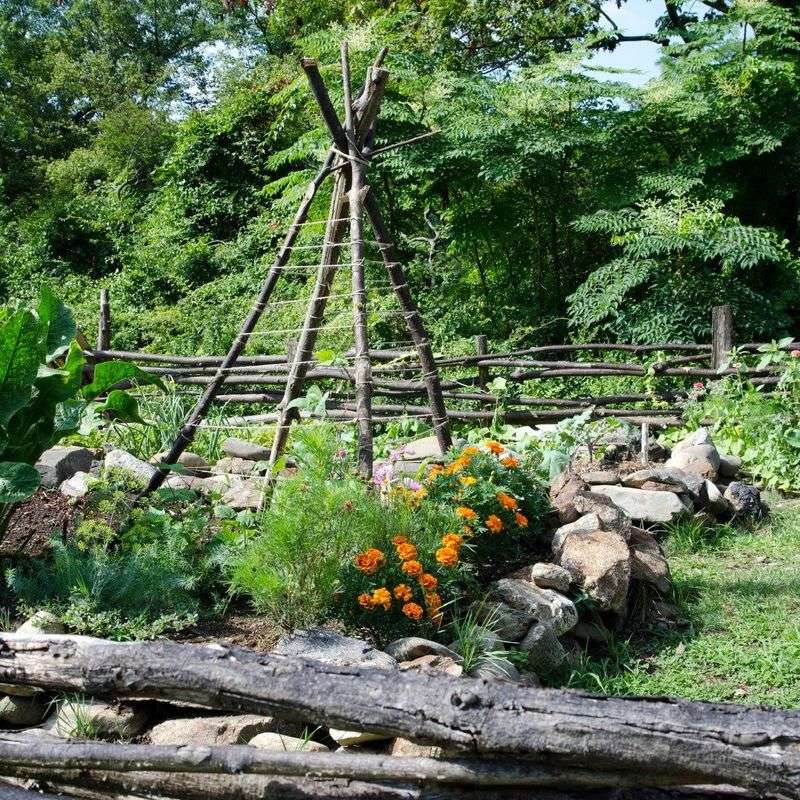 Teepee Support (Decorative + Functional)