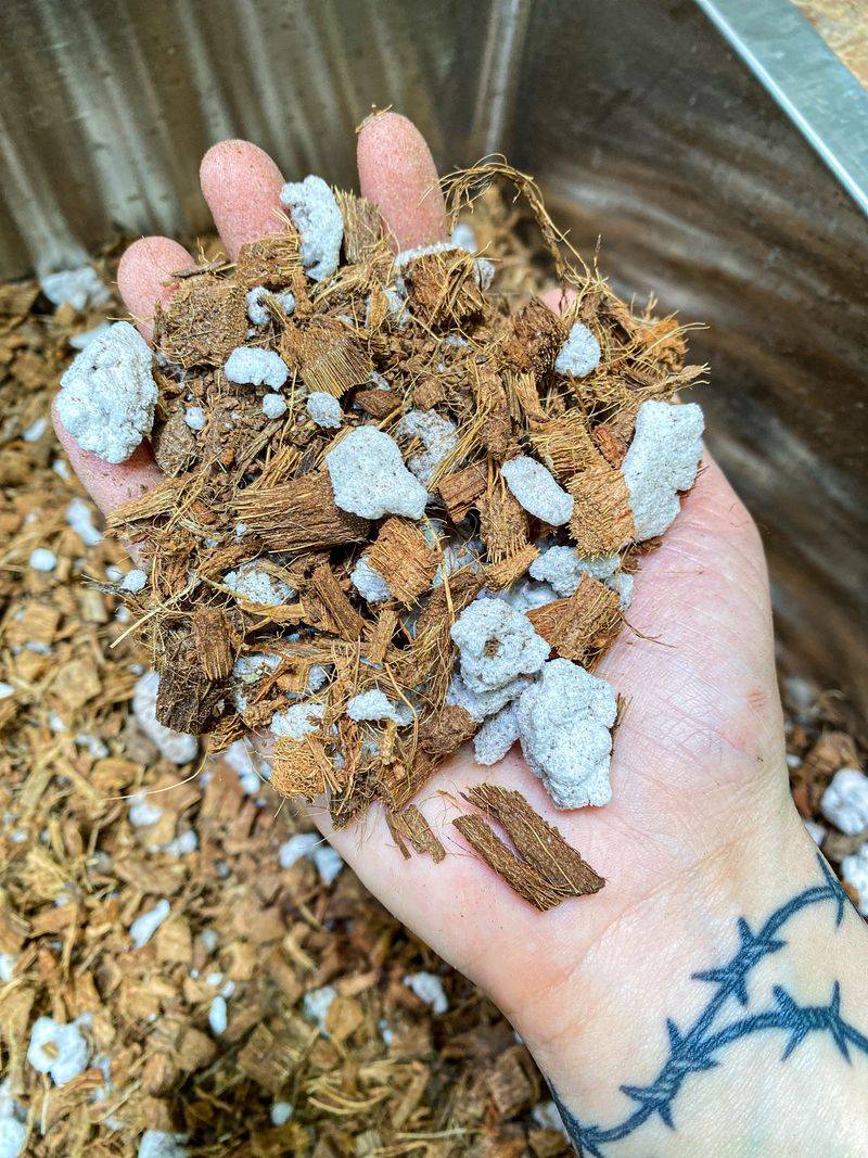 Bark-Based Potting Mix