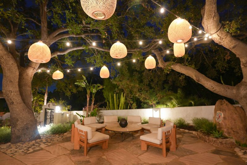 Glamorous Outdoor Lighting