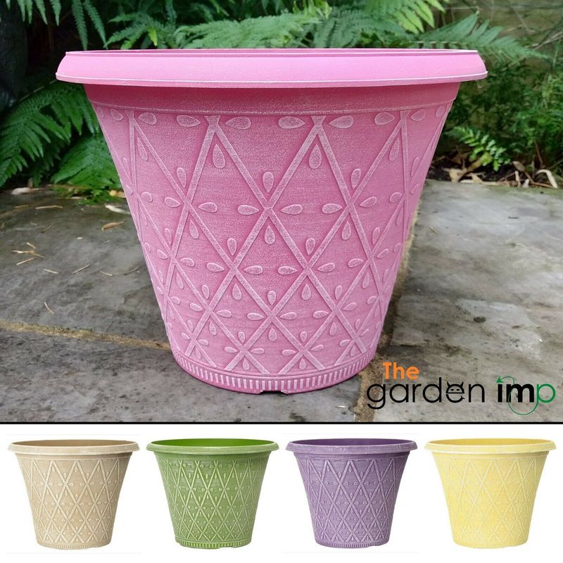 Plastic Plant Pots