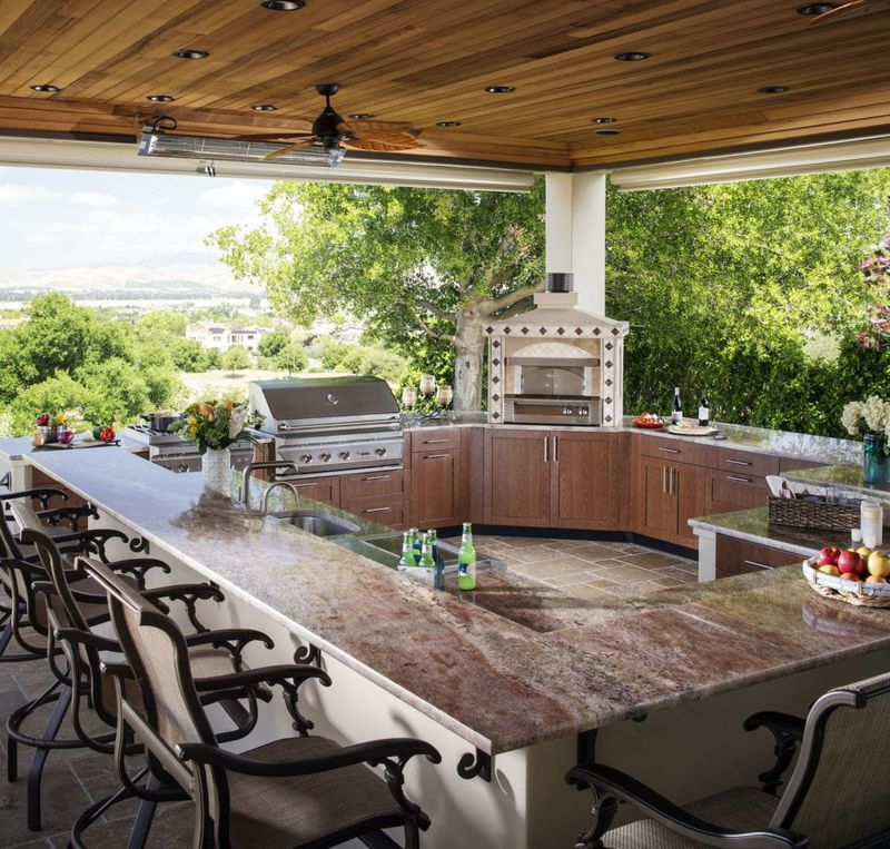 Outdoor Kitchens