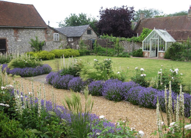 Living Edging (Boxwood or Lavender)