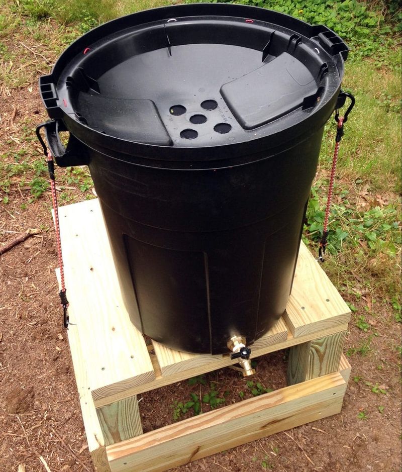 Rain Barrel Bin