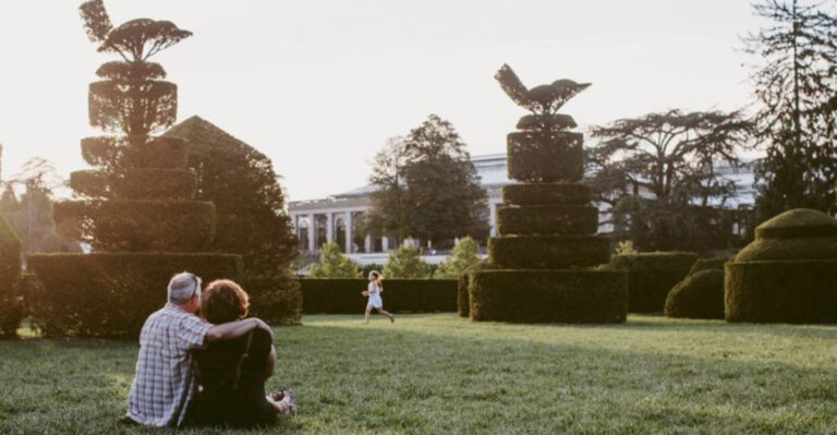 This New York Garden Trend Combines European Elegance With Easy Maintenance