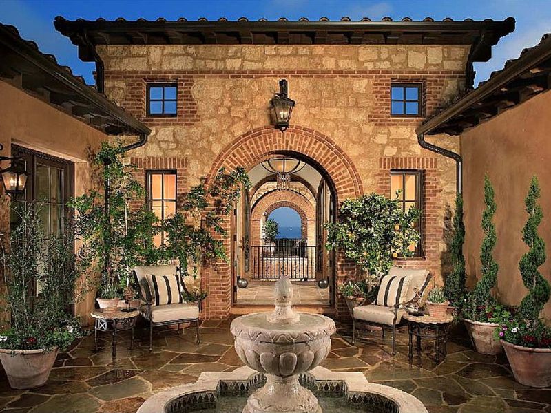 Mediterranean Patio Oasis