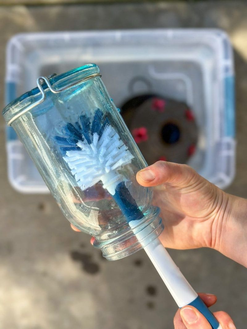 Clean the ports, seams, and reservoir