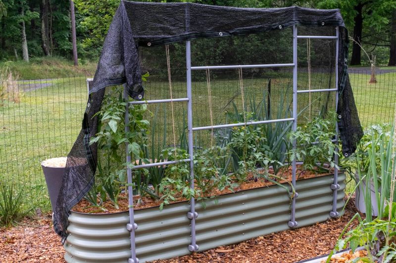 Reduce evaporation and heat load