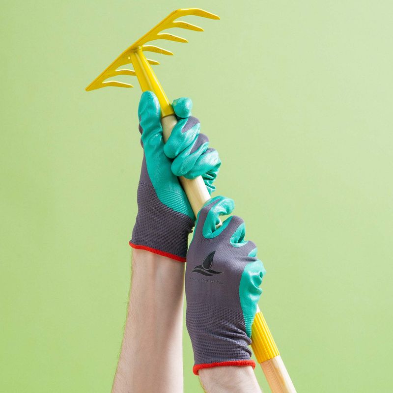 Reduce the risk during the next garden cleanup
