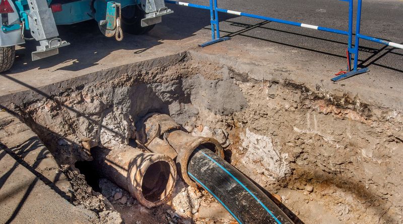 Local sewer rules can change who maintains the line Local sewer rules can change who maintains the line