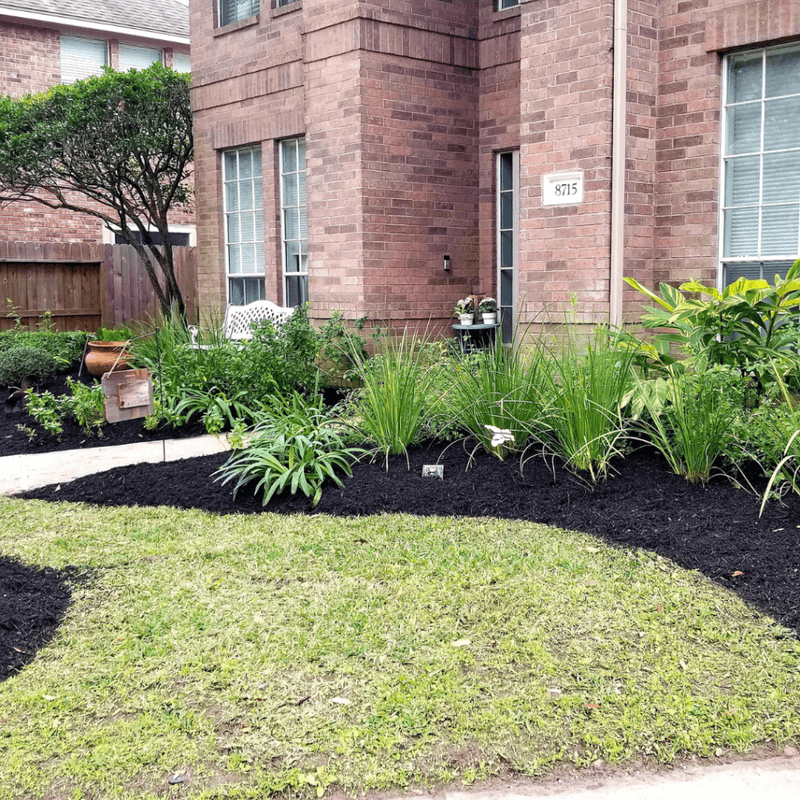 Mulch Beds to Protect Sandy Soil